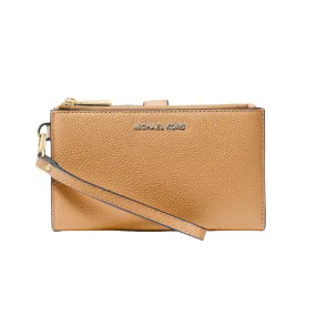 Adele Smartphone Wristlet Bag