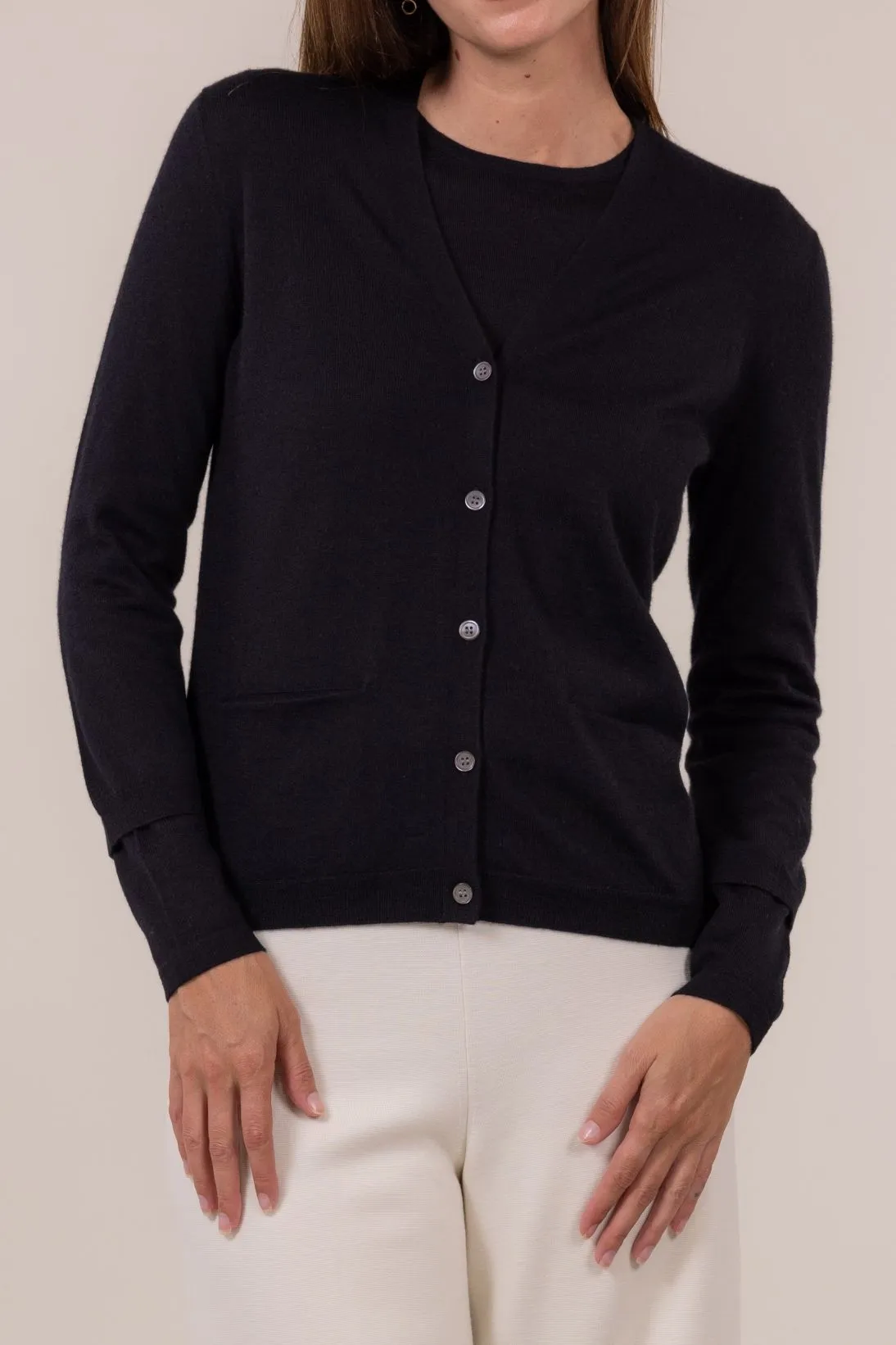 CLASSIC SUPERFINE CASHMERE CARDIGAN