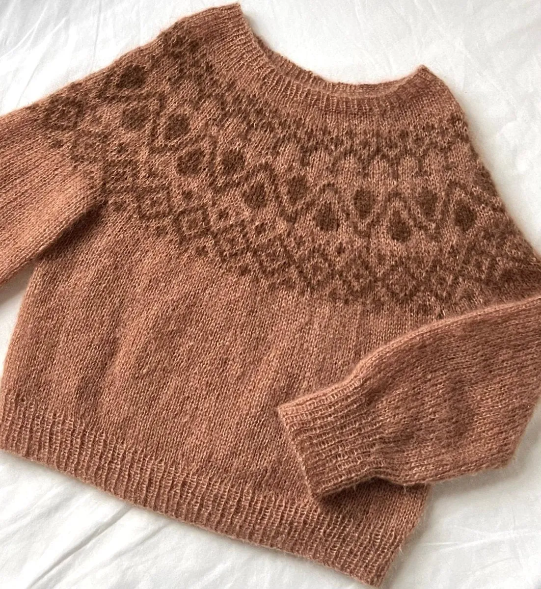 Cor sweater fra Refined Knitwear, strikkeopskrift