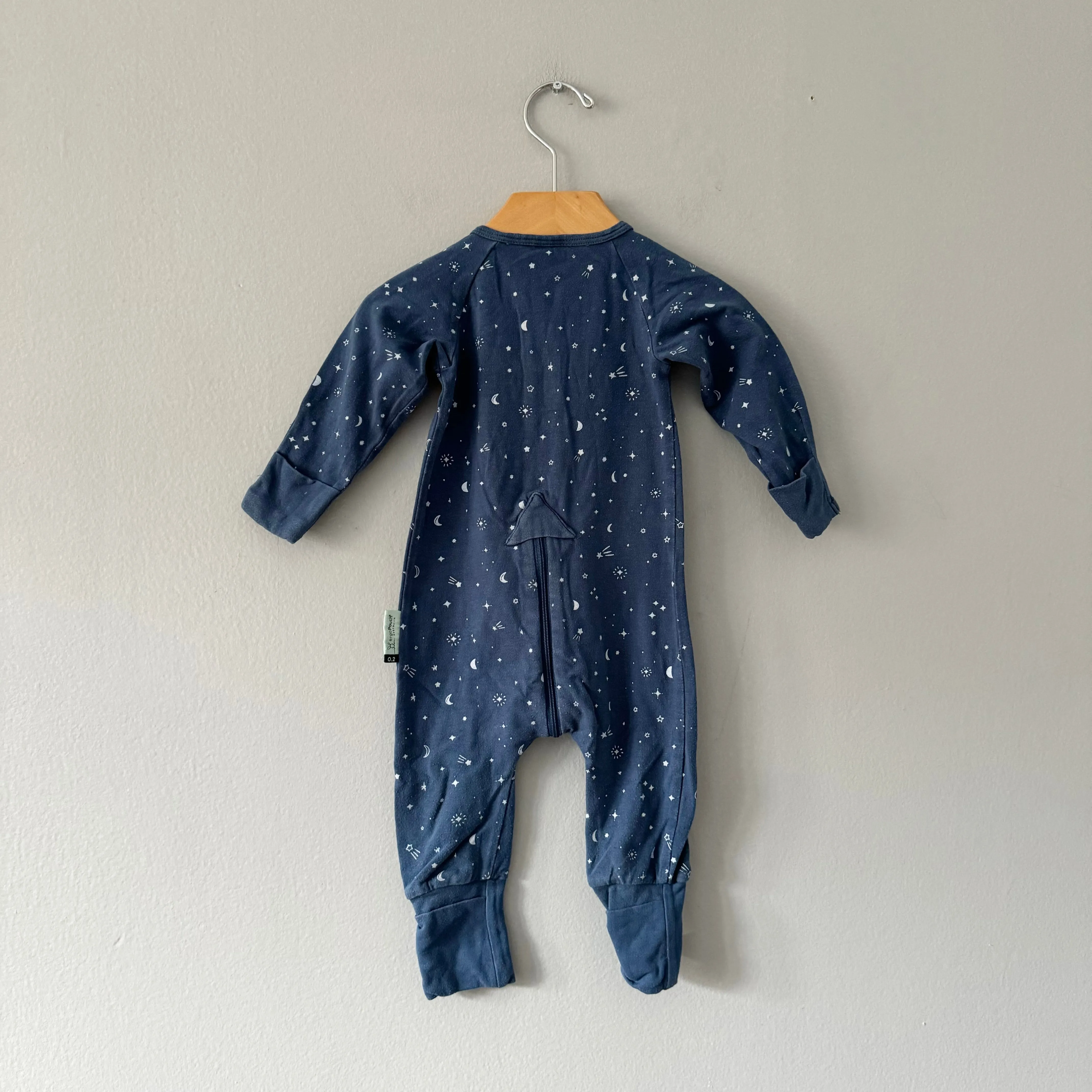 Ergo Pouch / Navy romper / 3-6M