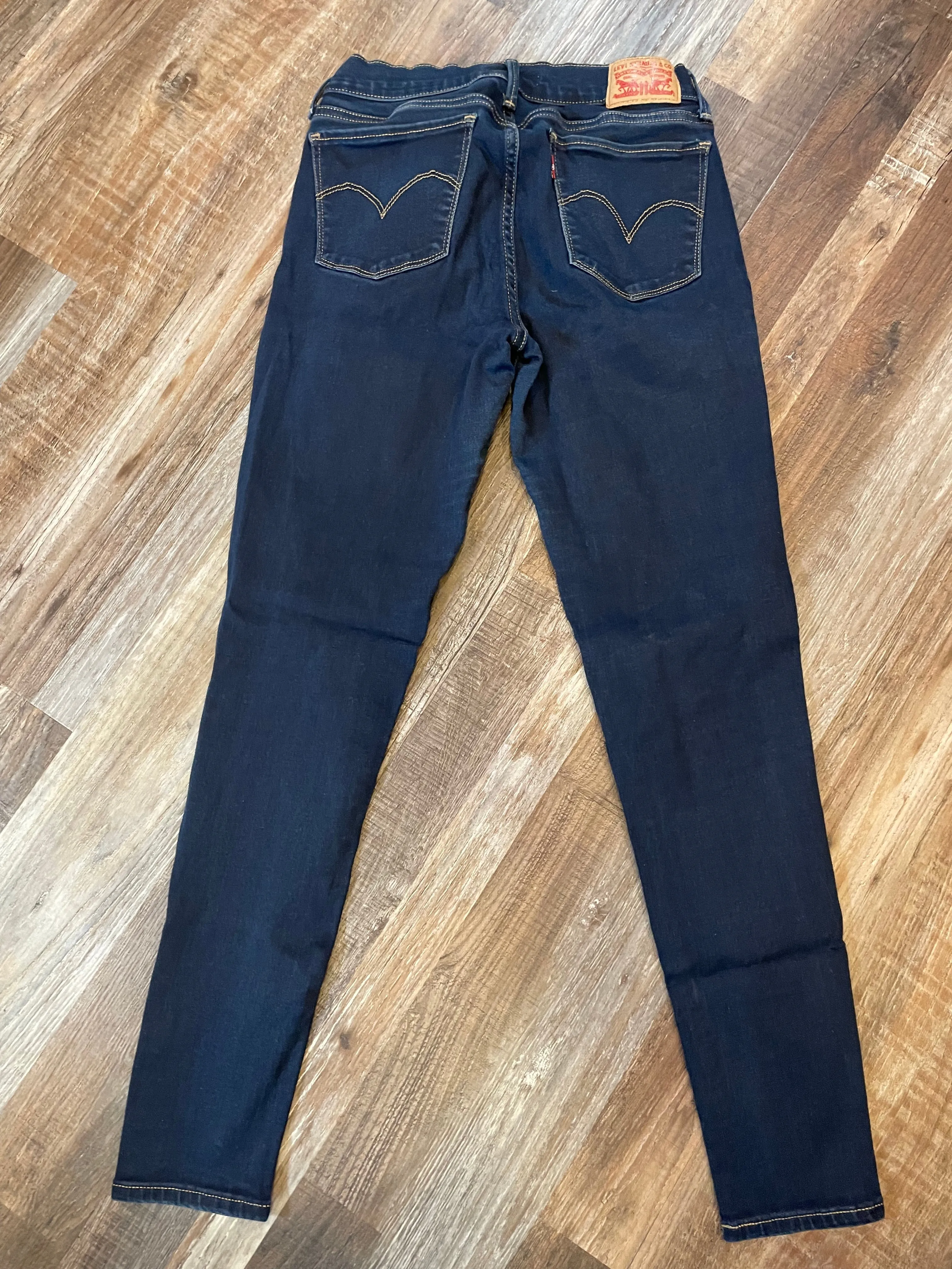 Levi 710 Super Skinny Womens Jeans size 28