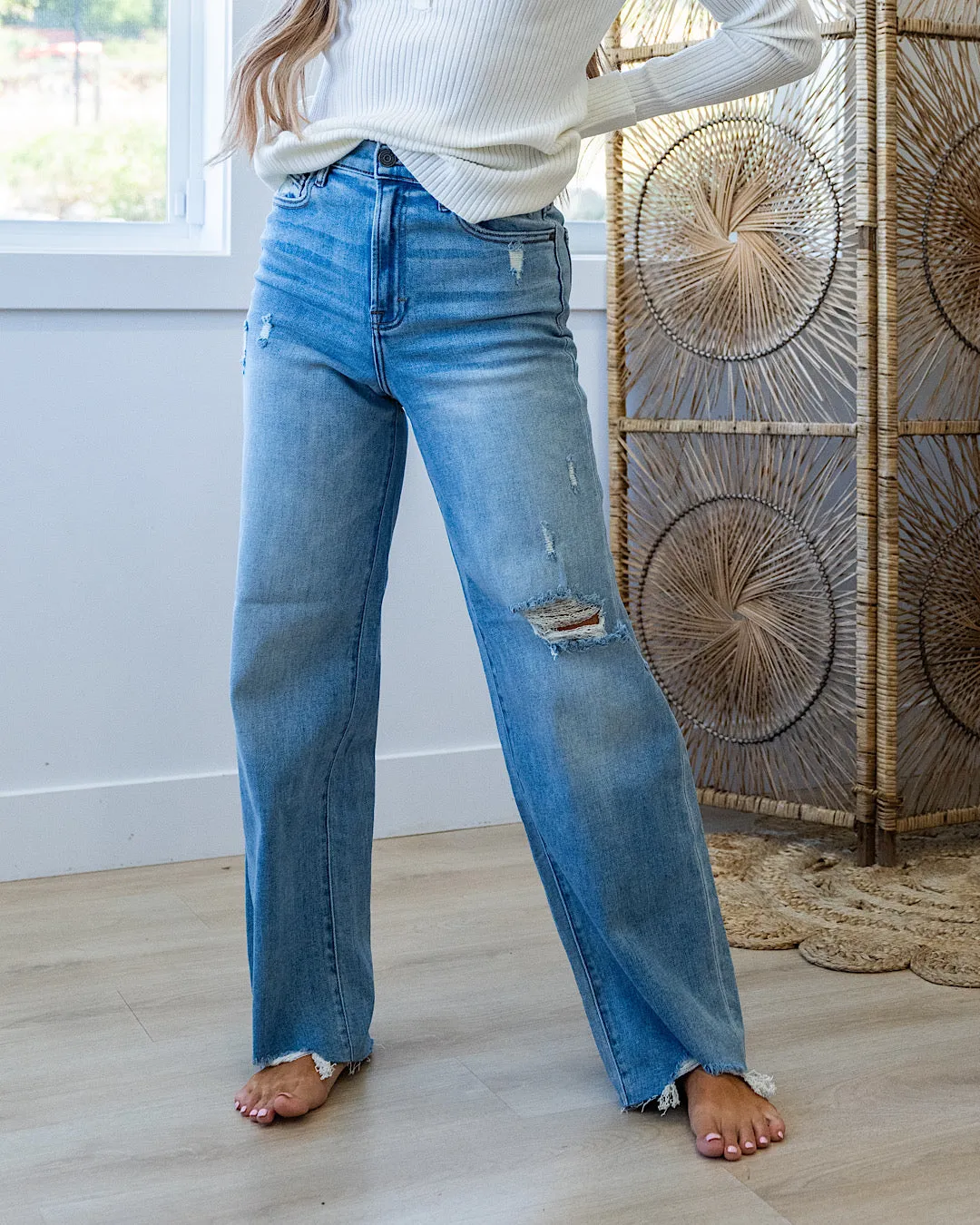 NEW! Hidden Nicole Distressed Dad Jeans