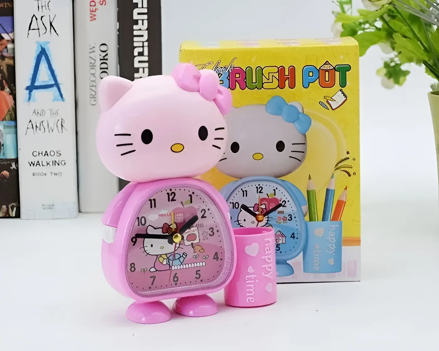 Reloj Despertador de Hello Kitty con Portalápices: Encanto y Funcionalidad en un Solo Dispositivo Alimentado por Pilas AA